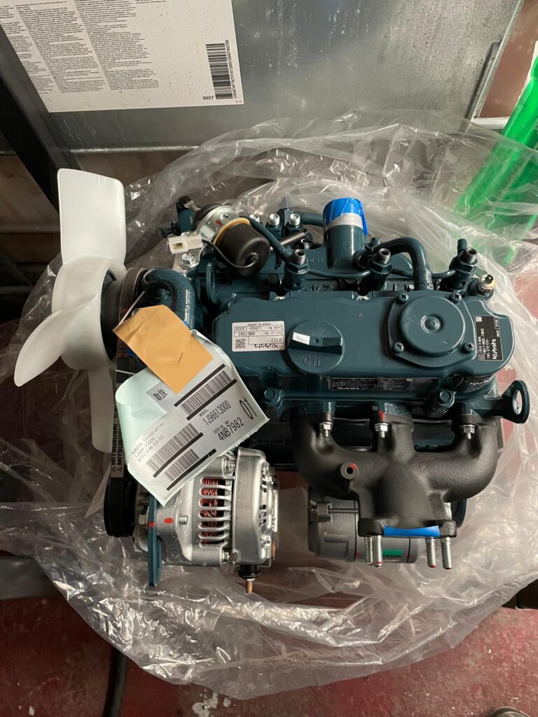 D722 1J966-13000 Kubota Engine New 1