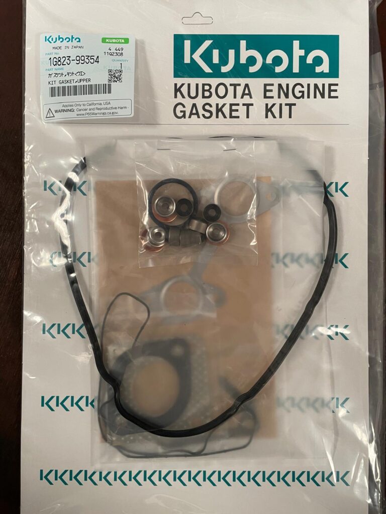D902 Head Gasket set 1G823-99350 front