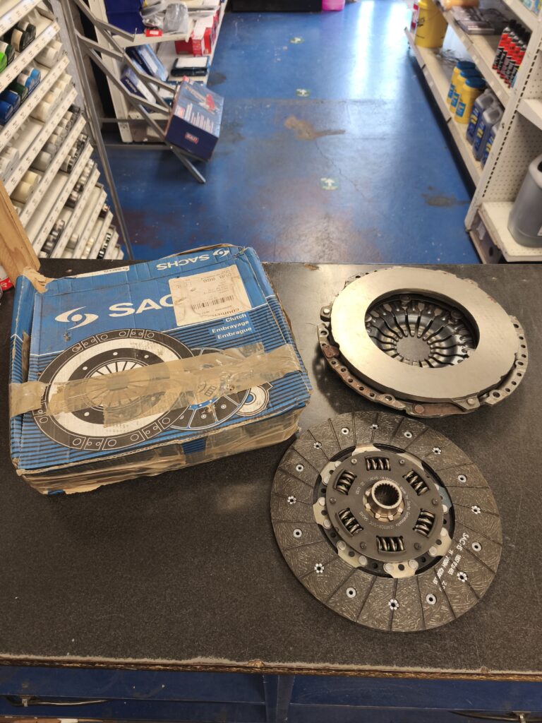 SACHS 3000 970 060 2Pc Clutch Kit (Brand New Opened)